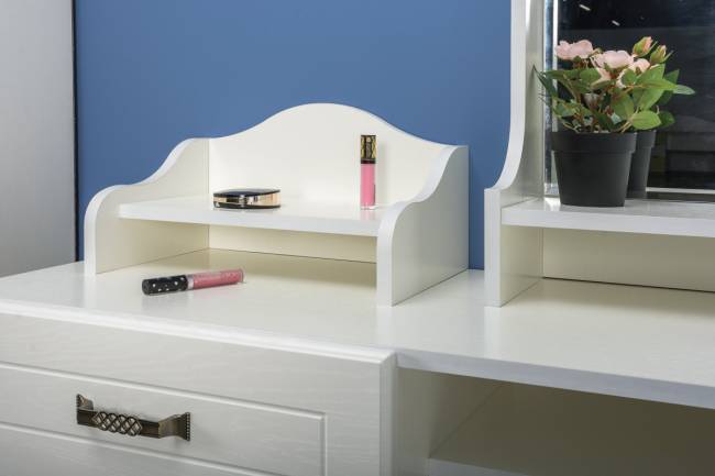 Стол туалетный с зеркалом и настольной полкой Ливерпуль цвет ясень ваниль/белый Стол туалетный с зеркалом и настольной полкой Ливерпуль цвет ясень ваниль/белый