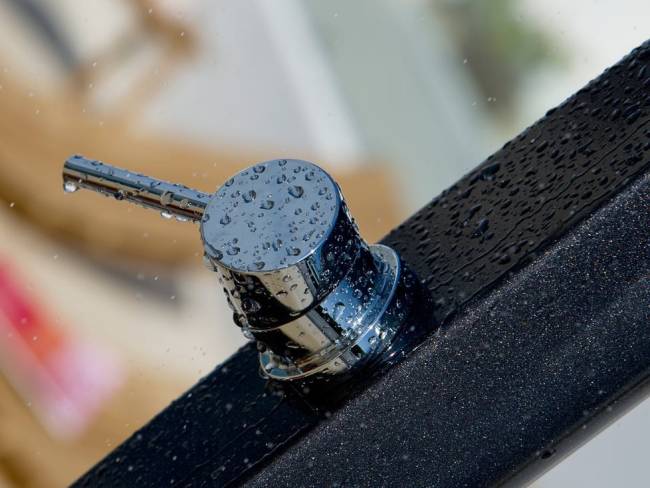 Душ уличный Funny Yin T 325 белый 170х170х2320 мм Душ уличный Funny Yin T 325 белый 170х170х2320 мм